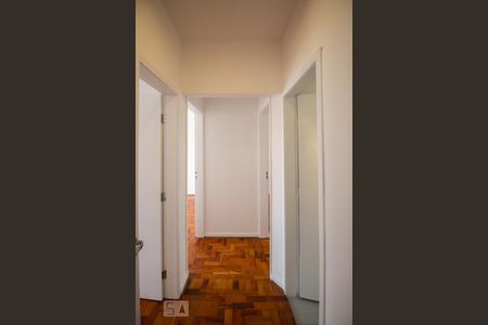 Corredor de apartamento para alugar com 3 quartos, 128m² em Consolação, São Paulo