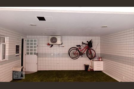 Casa de Condomínio para alugar com 3 quartos, 170m² em Recreio dos Bandeirantes, Rio de Janeiro