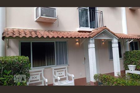 Casa de Condomínio para alugar com 3 quartos, 170m² em Recreio dos Bandeirantes, Rio de Janeiro