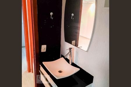 Banheiro de apartamento para alugar com 2 quartos, 62m² em Sarandi, Porto Alegre