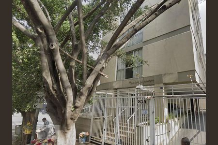 Apartamento para alugar com 75m², 2 quartos e 1 vagaFachada