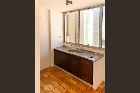 Cozinha de apartamento para alugar com 2 quartos, 75m² em Jardim Paulista, São Paulo