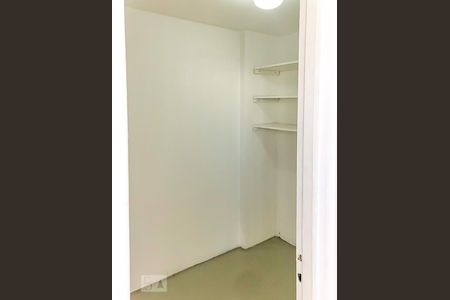 Apartamento para alugar com 75m², 2 quartos e 1 vagaDespensa