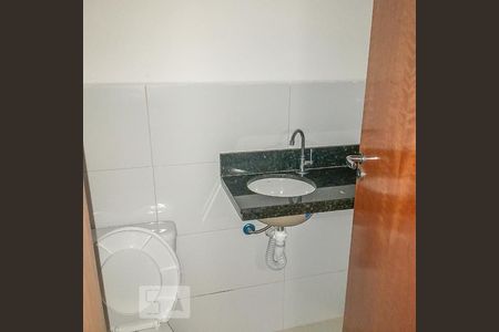 Banheiro de kitnet/studio para alugar com 1 quarto, 30m² em Vila Barbosa, São Paulo