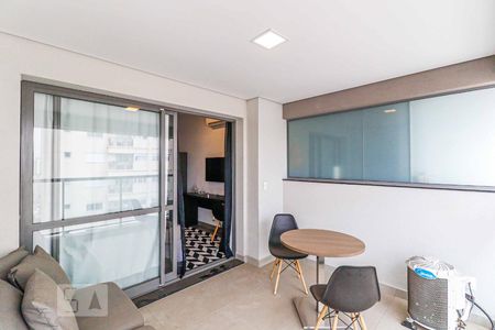 Varanda de kitnet/studio à venda com 1 quarto, 40m² em Vila Cordeiro, São Paulo