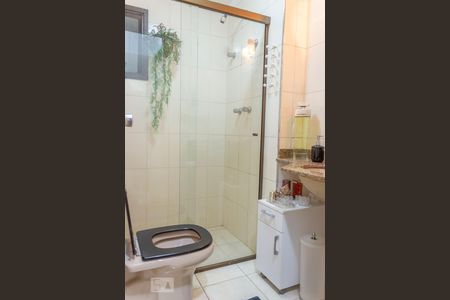 Banheiro de apartamento à venda com 2 quartos, 83m² em Vila Andrade, São Paulo