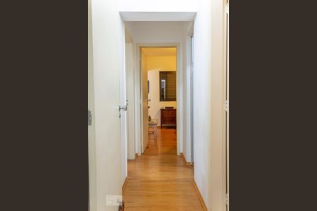 Corredor de apartamento à venda com 2 quartos, 83m² em Vila Andrade, São Paulo