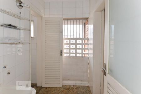 Apartamento à venda com 70m², 2 quartos e 1 vagaÁrea de Serviço