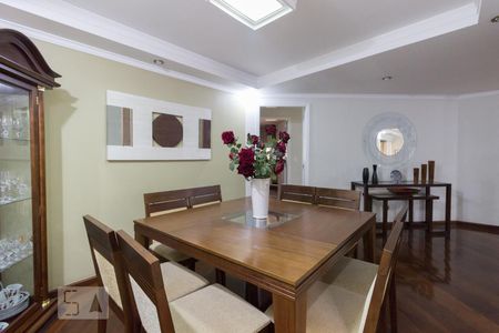 Apartamento à venda com 280m², 4 quartos e 4 vagas Apartamento à venda com 280m², 4 quartos e 4 vagasSala de Jantar