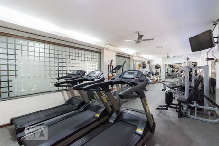 Apartamento à venda com 280m², 4 quartos e 4 vagas Apartamento à venda com 280m², 4 quartos e 4 vagasAcademia