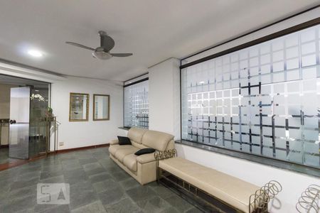 Apartamento à venda com 280m², 4 quartos e 4 vagas Apartamento à venda com 280m², 4 quartos e 4 vagasÁrea comum - Salão de festas