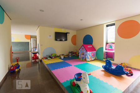 Apartamento à venda com 280m², 4 quartos e 4 vagas Apartamento à venda com 280m², 4 quartos e 4 vagasBrinquedoteca