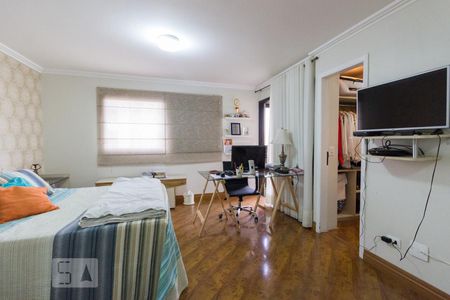 Apartamento à venda com 280m², 4 quartos e 4 vagas Apartamento à venda com 280m², 4 quartos e 4 vagasQuarto Suíte 3