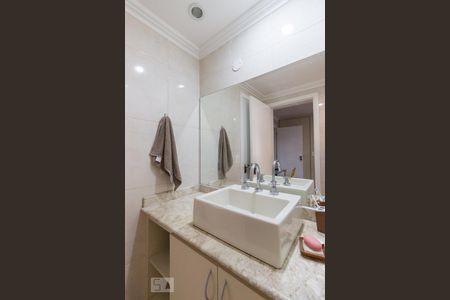 Apartamento à venda com 280m², 4 quartos e 4 vagas Apartamento à venda com 280m², 4 quartos e 4 vagasBanheiro