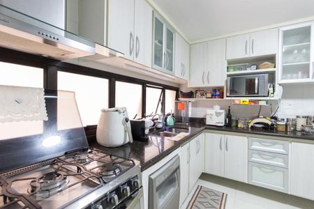 Apartamento à venda com 280m², 4 quartos e 4 vagas Apartamento à venda com 280m², 4 quartos e 4 vagasCozinha