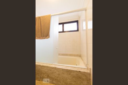 Apartamento à venda com 280m², 4 quartos e 4 vagas Apartamento à venda com 280m², 4 quartos e 4 vagasBanheiro