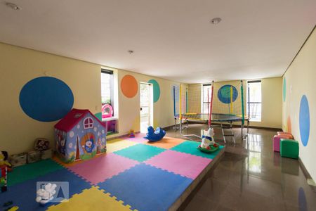 Apartamento à venda com 280m², 4 quartos e 4 vagas Apartamento à venda com 280m², 4 quartos e 4 vagasBrinquedoteca