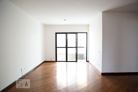 Sala de apartamento para alugar com 3 quartos, 144m² em Chácara Inglesa, São Paulo