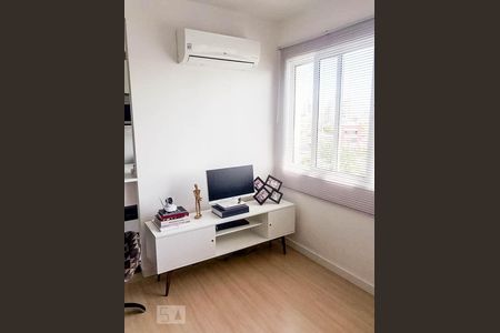 Sala de apartamento para alugar com 2 quartos, 80m² em Azenha, Porto Alegre