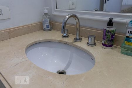 Apartamento para alugar com 258m², 4 quartos e 3 vagasDetalhe do Banheiro da Suíte 3