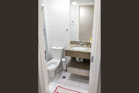 Banheiro de apartamento à venda com 2 quartos, 60m² em Jardim das Vertentes, São Paulo