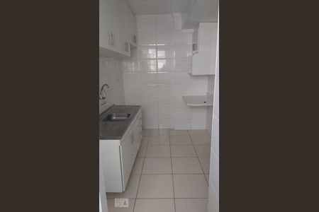Cozinha de apartamento para alugar com 2 quartos, 52m² em Vila Mazzei, São Paulo