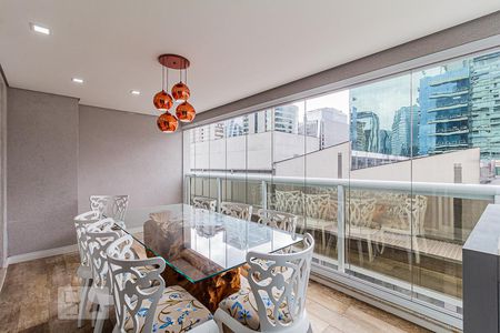 Varanda de kitnet/studio para alugar com 1 quarto, 54m² em Vila Nova Conceição, São Paulo