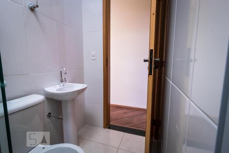 Casa para alugar com 110m², 3 quartos e 2 vagas Casa para alugar com 110m², 3 quartos e 2 vagasBanheiro