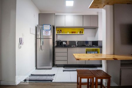 Cozinha de apartamento para alugar com 1 quarto, 31m² em Água Branca, São Paulo