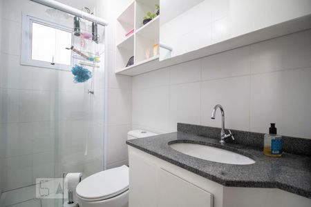 Banheiro de apartamento para alugar com 1 quarto, 31m² em Água Branca, São Paulo