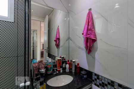 Apartamento à venda com 66m², 2 quartos e sem vagaBanheiro da Suíte