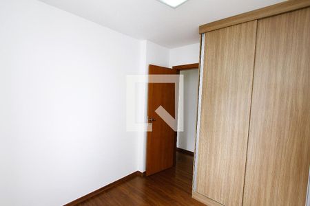 Quarto 2 de apartamento para alugar com 3 quartos, 90m² em Buritis, Belo Horizonte