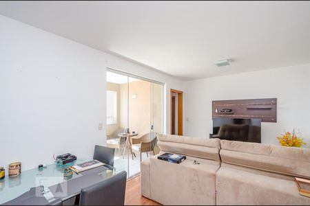 Sala de apartamento para alugar com 3 quartos, 90m² em Buritis, Belo Horizonte