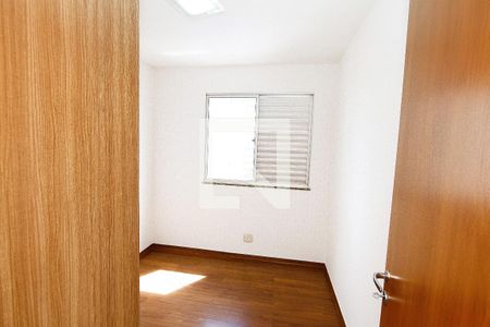 Quarto  de apartamento para alugar com 3 quartos, 90m² em Buritis, Belo Horizonte