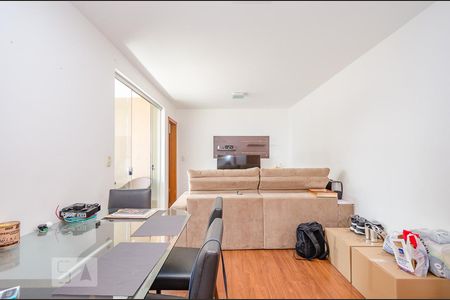 Sala de apartamento para alugar com 3 quartos, 90m² em Buritis, Belo Horizonte