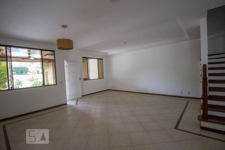 Sala de casa de condomínio à venda com 4 quartos, 380m² em Barra da Tijuca, Rio de Janeiro
