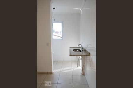 Cozinha de apartamento para alugar com 1 quarto, 38m² em Vila Guilhermina, São Paulo