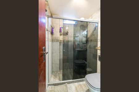 Apartamento para alugar com 64m², 2 quartos e sem vagaBanheiro - Box de vidro