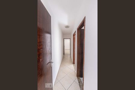 Corredor de casa para alugar com 2 quartos, 120m² em Vila Ivone, São Paulo