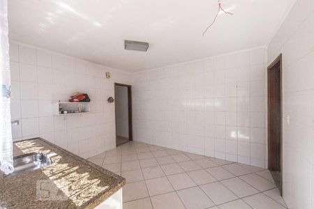 Cozinha de casa para alugar com 2 quartos, 120m² em Vila Ivone, São Paulo