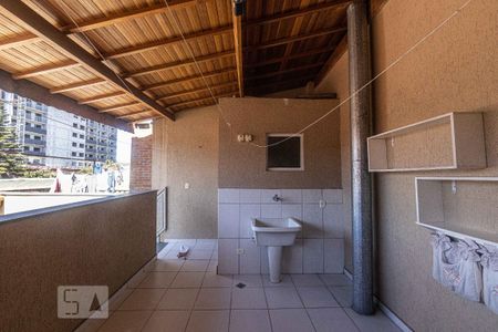 Área de Serviço de casa para alugar com 2 quartos, 120m² em Vila Ivone, São Paulo