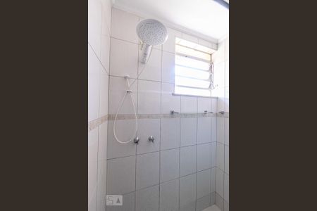 Banheiro Social de casa para alugar com 2 quartos, 120m² em Vila Ivone, São Paulo