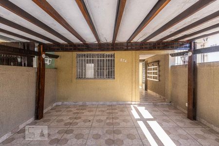 Garagem de casa para alugar com 2 quartos, 120m² em Vila Ivone, São Paulo