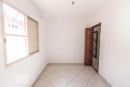 Quarto 1 de casa para alugar com 2 quartos, 120m² em Vila Ivone, São Paulo