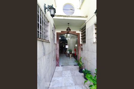 Apartamento para alugar com 80m², 2 quartos e sem vaga Apartamento para alugar com 80m², 2 quartos e sem vagaEntrada