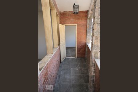 Casa de condomínio à venda com 250m², 8 quartos e 1 vaga Casa de condomínio à venda com 250m², 8 quartos e 1 vagaVaranda