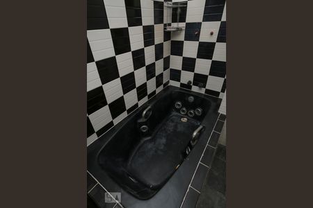 Casa de condomínio à venda com 250m², 8 quartos e 1 vaga Casa de condomínio à venda com 250m², 8 quartos e 1 vagaBanheiro