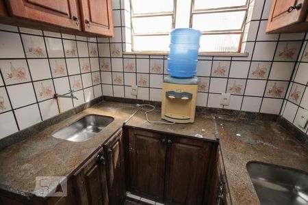Casa de condomínio à venda com 250m², 8 quartos e 1 vaga Casa de condomínio à venda com 250m², 8 quartos e 1 vagaCozinha
