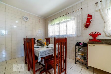 Casa à venda com 250m², 3 quartos e 6 vagasCozinha