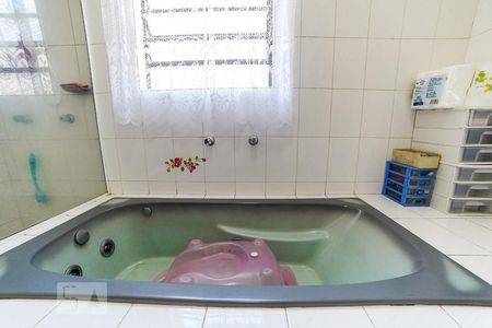 Casa à venda com 250m², 3 quartos e 6 vagasBanheiro da Suíte